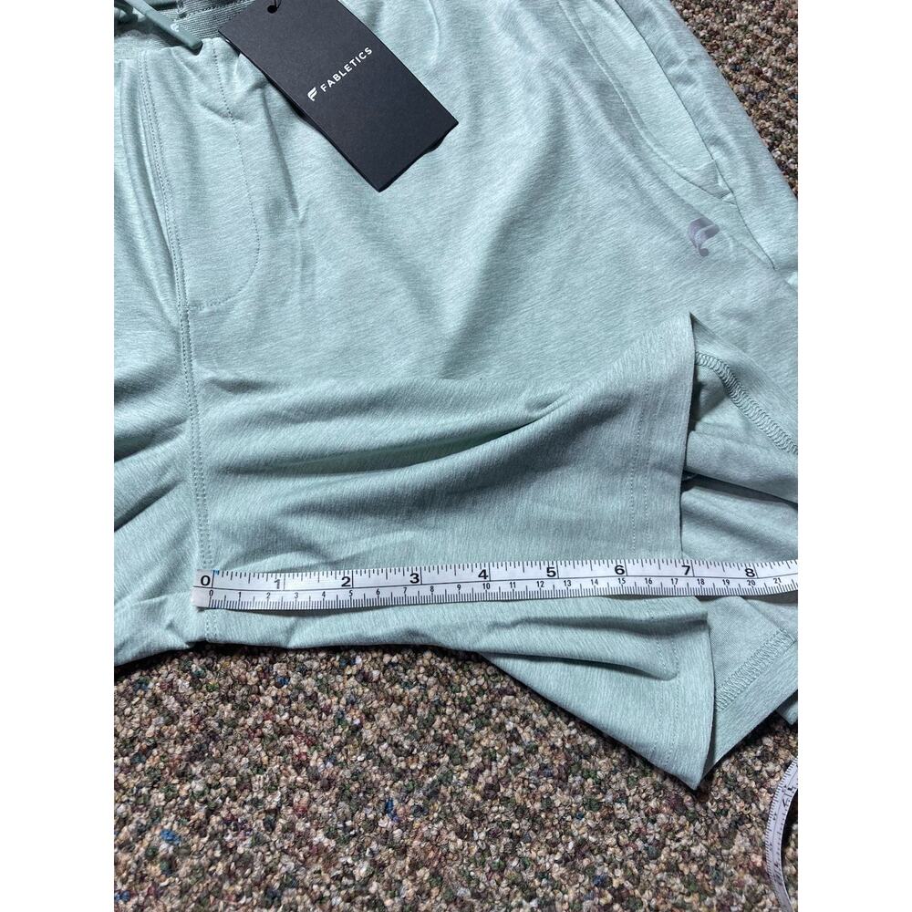 Fabletics The Cloud Jersey Short Mens Medium, Sage Green Heather, NWT - Picture 9 of 11